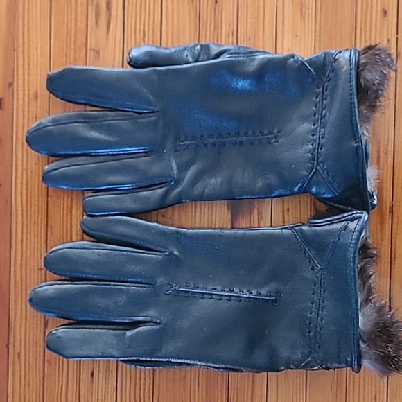 VINTAGE GLOVES GROUP OF FIVE - Picture 9 of 15